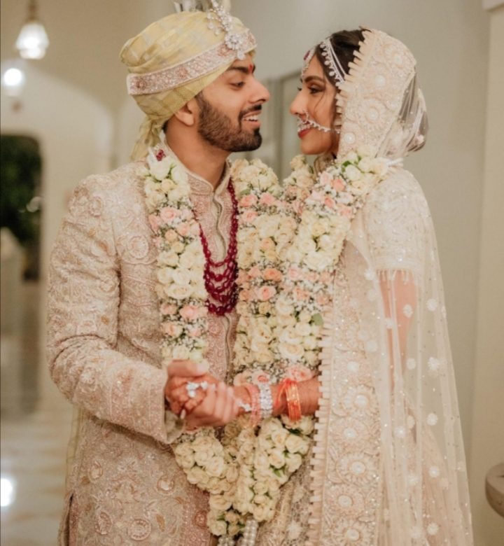 Indian-British singer and songwriter Raveena Mehta tied the knot