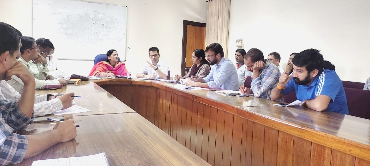 जिला स्वच्छ भारत मिशन- ग्रामीण की समीक्षा बैठक आयोजित