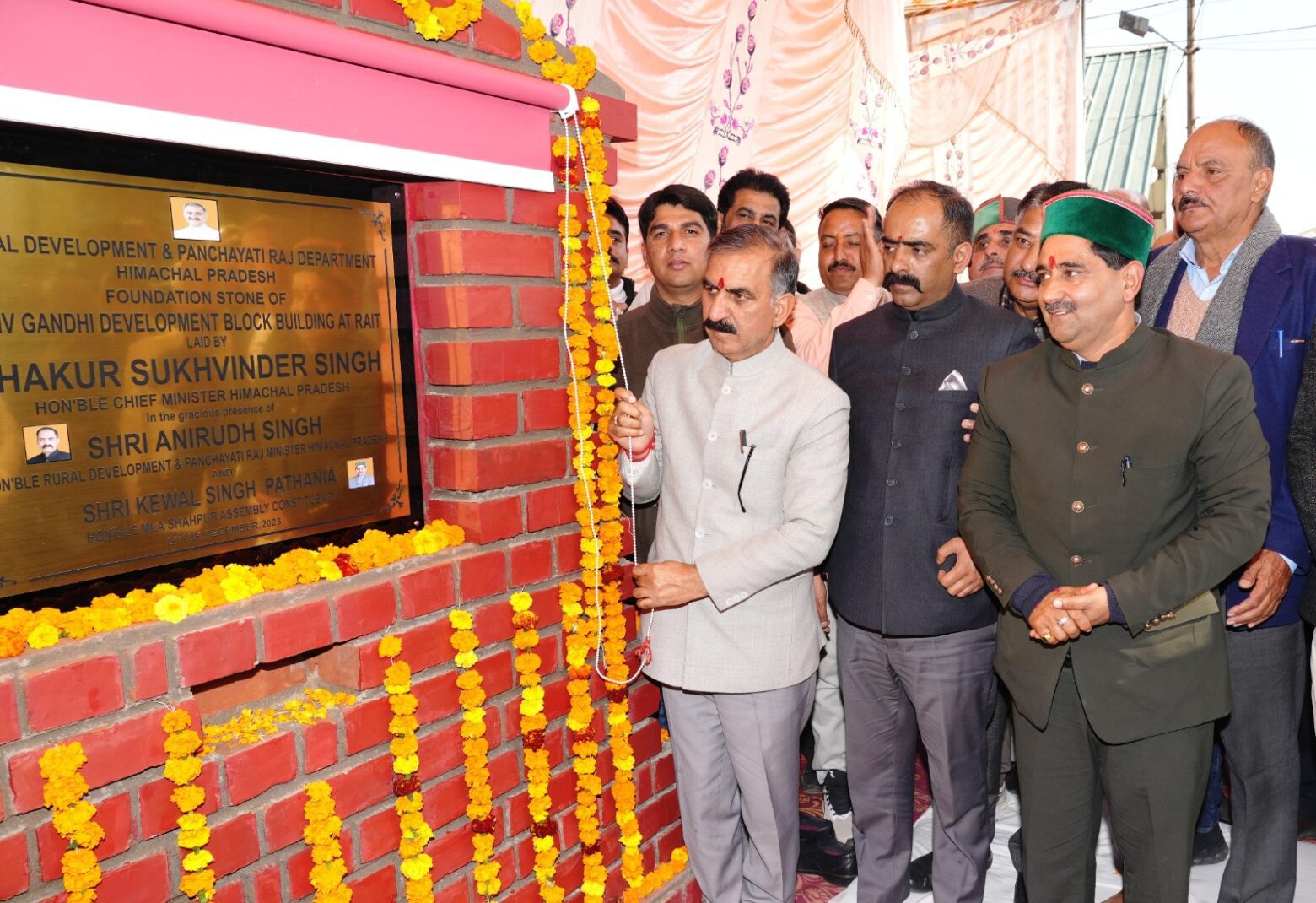 CM lays foundation stone of Rs. 5.36 crore BDO office building at Rait