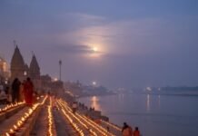 देव दीपावली: इस दिन करें तुलसी माता और भगवान शिव की आराधना, जानिए पूजन विधि और धार्मिक महत्व