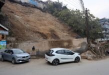 तमाशा बन कर रह गया है मंडी शहर की विश्वकर्मा मंदिर पहाड़ी के भूसख्लन को रोकने का काम,