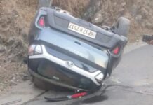 हिमाचल के बीड़-बिलिंग में दर्दनाक कार हादसा, दो युवकों की मौत, दो गंभीर रूप से घायल