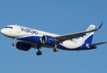 देश की सबसे बड़ी एयरलाइन इस तरह ढह जाए, तो प्रश्न सिर्फ इंडिगो पर नहीं, सरकार और नियामकों पर भी उठेंगे।