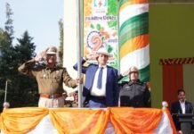 नाथपा झाकड़ी हाइड्रो पावर स्टेशन में 77वें गणतंत्र दिवस पर परियोजना प्रमुख राजीव कपूर ने किया ध्वजारोहण, ऊर्जा उत्पादन में रचे गए नए कीर्तिमान