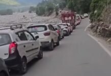 रोहतांग मार्ग पर दर्दनाक हादसा: खाई में गिरी कार, गुरुग्राम की मां और मासूम बेटे की मौत