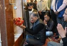 महाष्टमी पर मां काली के दरबार में पहुंचे CM सुक्खू, शिमला में पर्यटकों और स्थानीय लोगों से किया संवाद